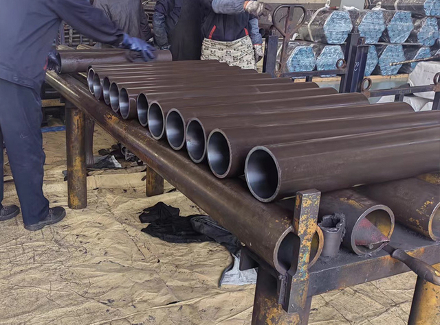 SAE 1026 液压缸筒用无缝珩磨钢管