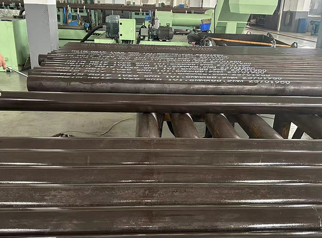 SAE AISI 1518 1524 1541 1045碳钢冷绘制无缝的机械油管